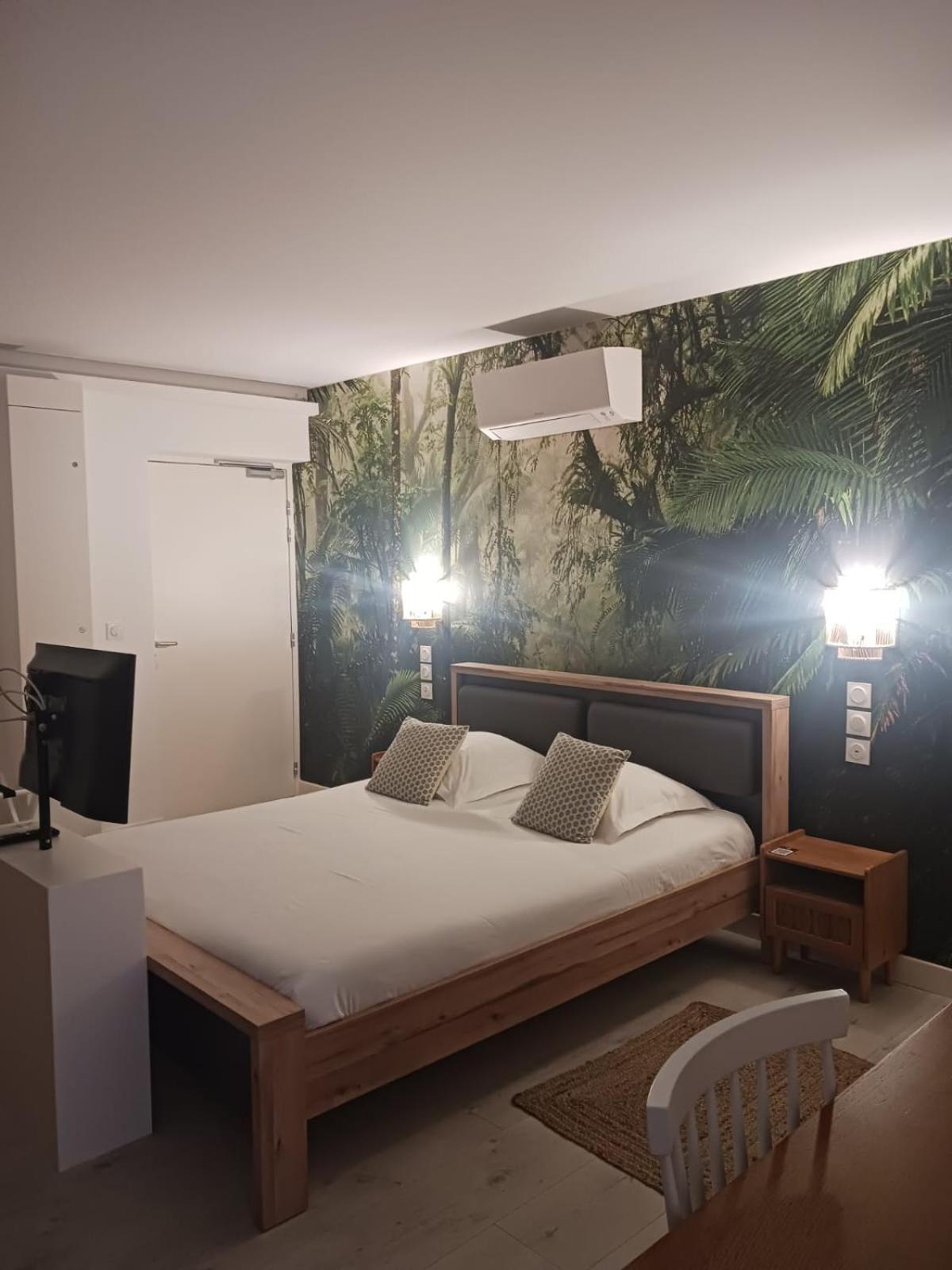 Aracari Hotel Villars-les-Dombes Exterior photo
