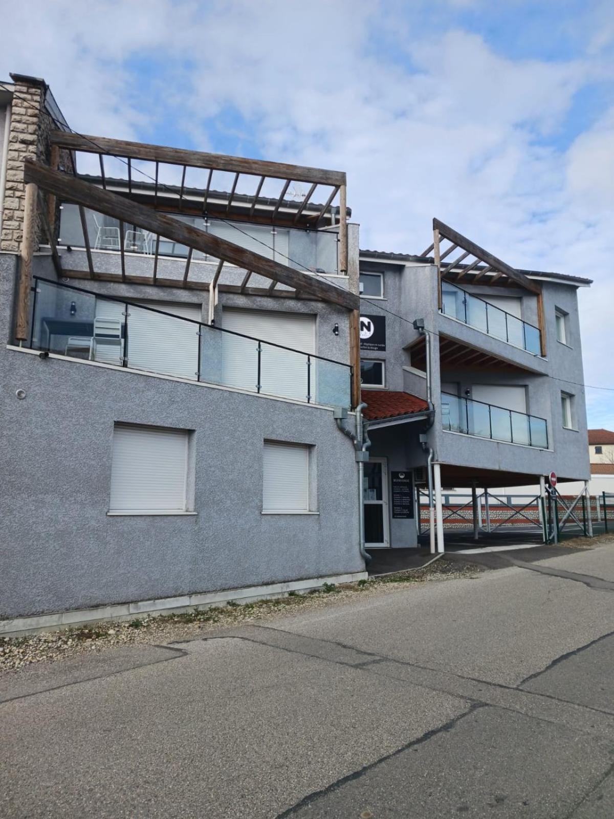 Aracari Hotel Villars-les-Dombes Exterior photo